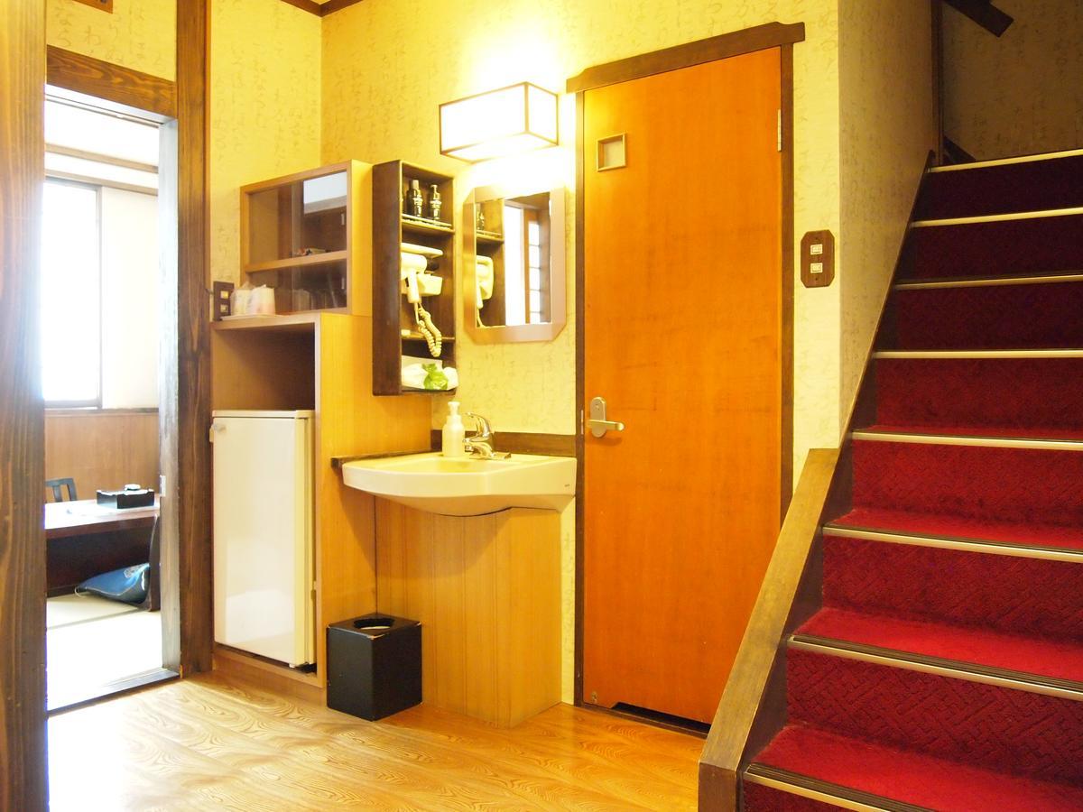 Chuo Hotel Chikuma Екстер'єр фото