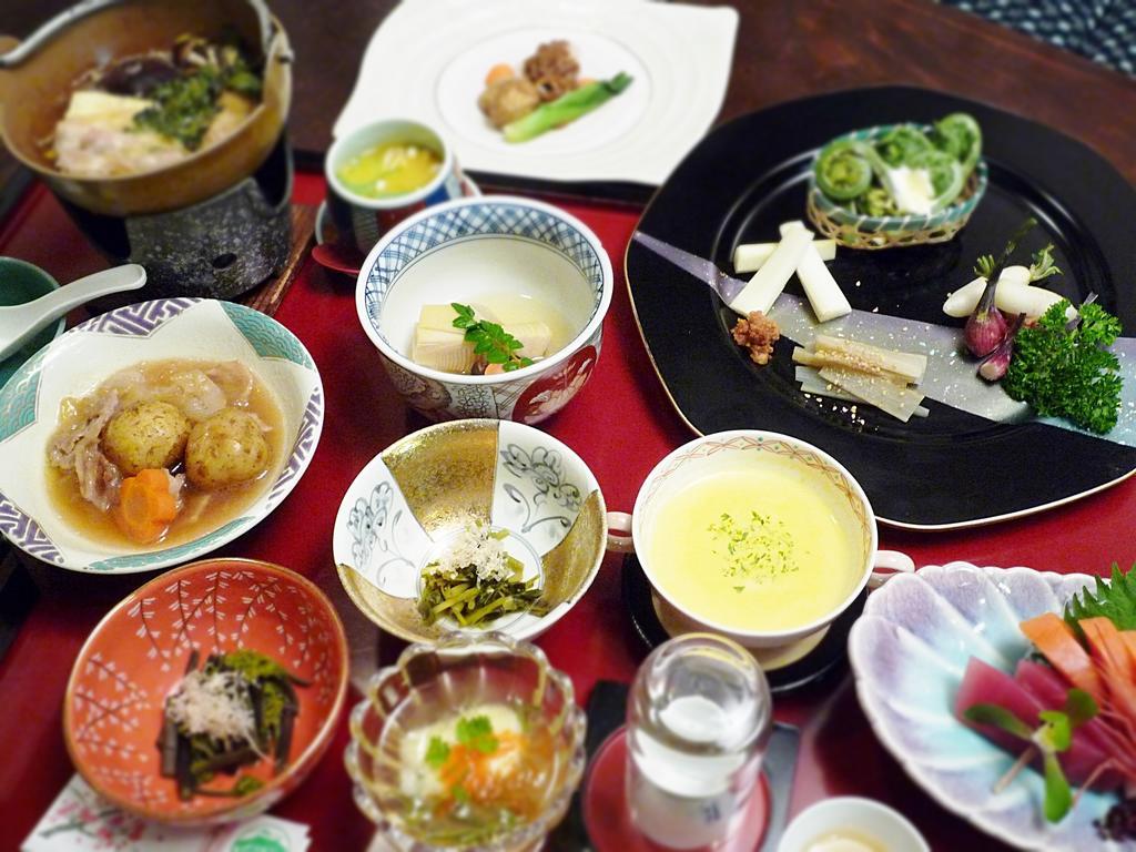 Chuo Hotel Chikuma Екстер'єр фото