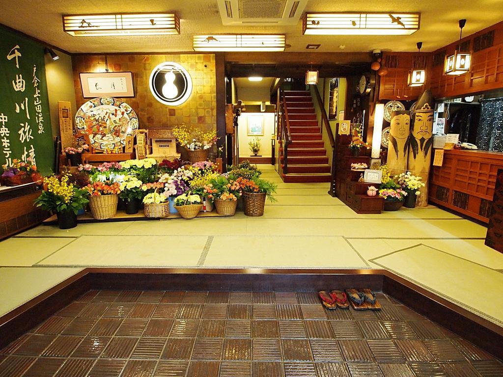 Chuo Hotel Chikuma Екстер'єр фото